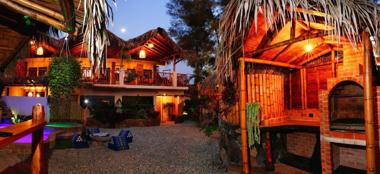 Tres Palmas Hotel Montañita Exterior foto